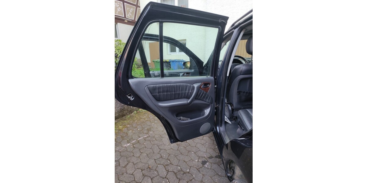 Mercedes-Benz ML 270 315.000 km 3.000 &euro; Kirchhain 35274