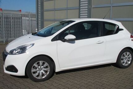 Peugeot 208 78.800 km 5.990 &euro; Grünberg 35305