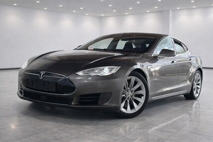 Tesla Model S 181.500 km 16.840 &euro; Gießen 35396