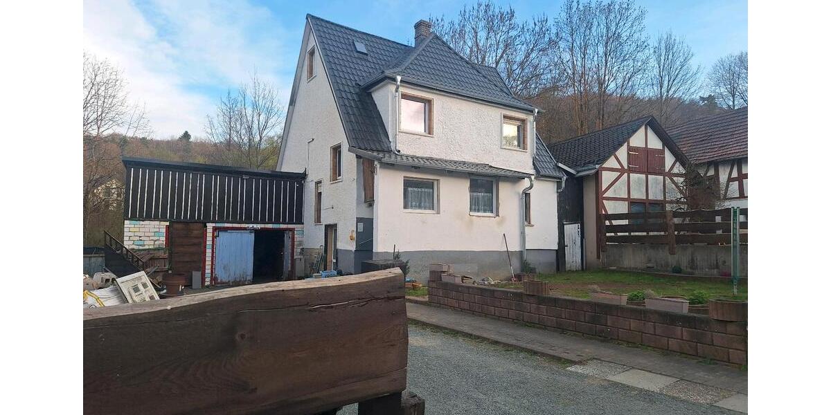 Einfamilienhaus Bad Endbach - 4 Zimmer, 110 m&sup2;, 119.000&euro; | Angebot:26102017