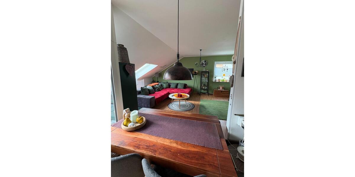 Dachgeschoßwohnung Grünberg - 3 Zimmer, 100 m&sup2;, 850&euro; | Angebot:26029537