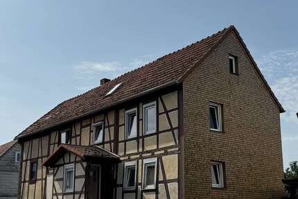 Haus Stadtallendorf - 5 Zimmer, 120 m&sup2;, 79.900&euro; | Angebot:26395698