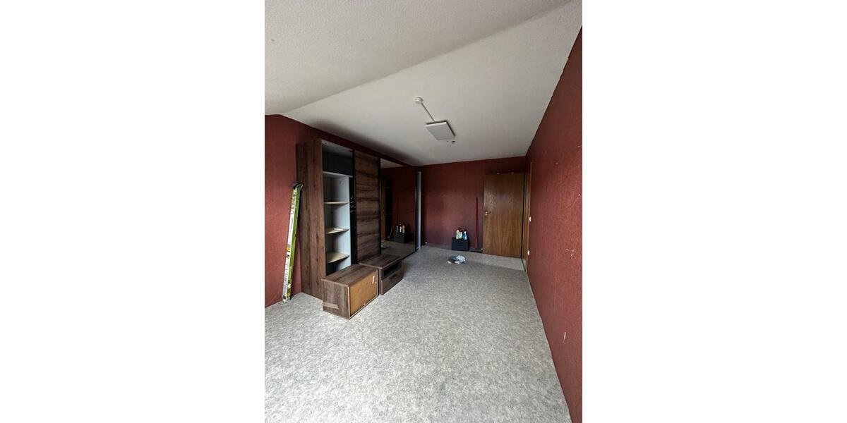 Dachgeschoßwohnung Buseck - 2 Zimmer, 85 m&sup2;, 850&euro; | Angebot:26021228