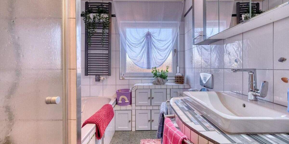 Einfamilienhaus Wettenberg / Krofdorf-Gleiberg Krofdorf-Gleiberg - 6 Zimmer, 159 m&sup2;, 575.000&euro; | Angebot:25746147