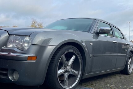 Chrysler 300C 227.225 km 1.900 &euro; Gilserberg 34630