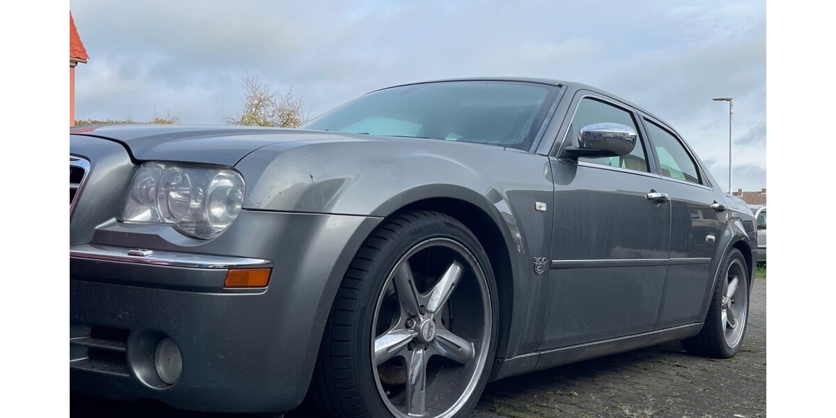 Chrysler 300C 227.225 km 1.900 &euro; Gilserberg 34630