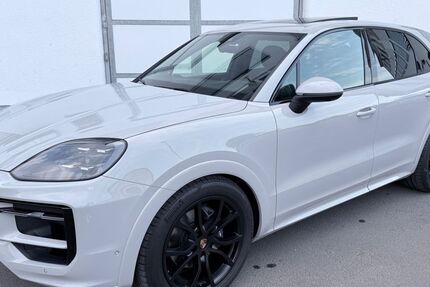 Porsche Cayenne 12.800 km 94.700 &euro; Gießen 35394