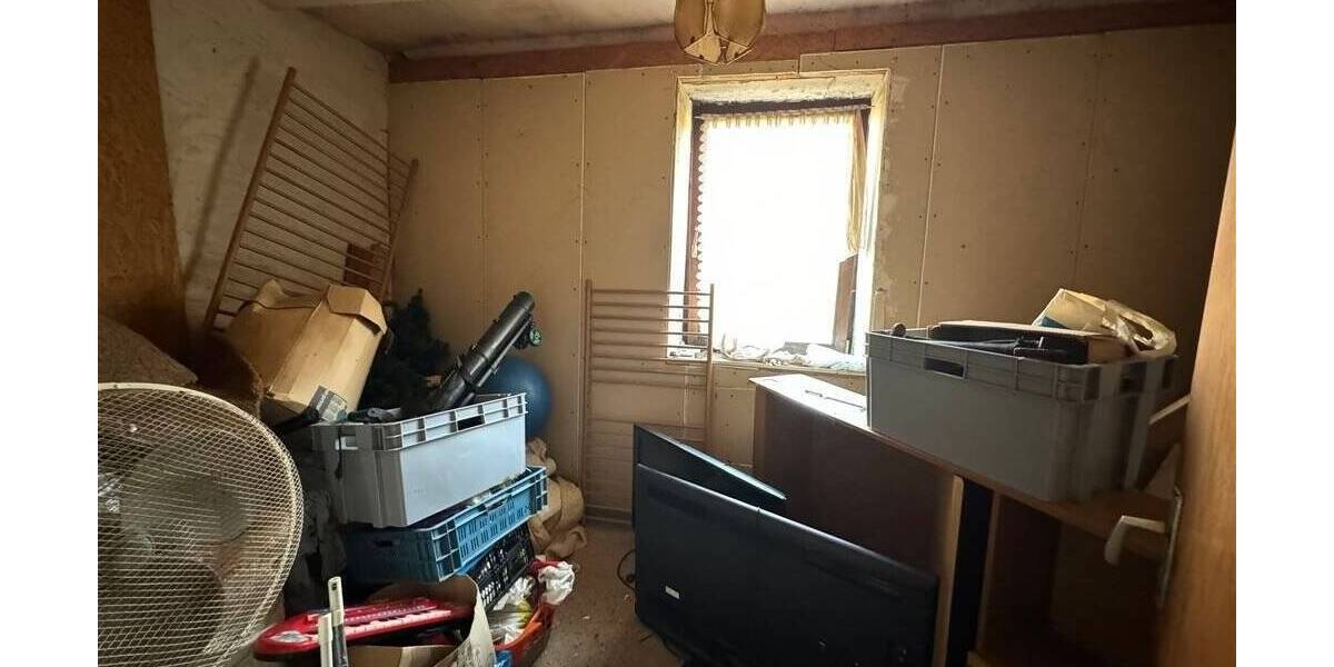 Einfamilienhaus Frankenberg (Eder) Haubern - 5 Zimmer, 165 m&sup2;, 59.000&euro; | Angebot:25734603