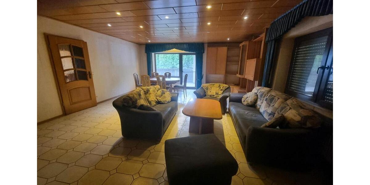 Einfamilienhaus Neustadt (Hessen) - 6 Zimmer, 240 m&sup2;, 270.000&euro; | Angebot:24398141