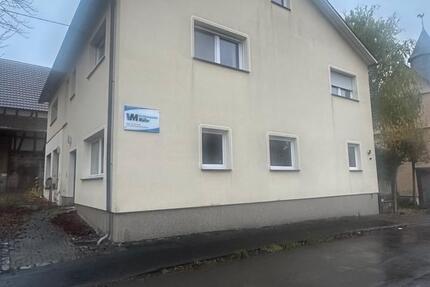 Haus Grünberg - 9 Zimmer, 200 m&sup2;, 285.000&euro; | Angebot:27091268