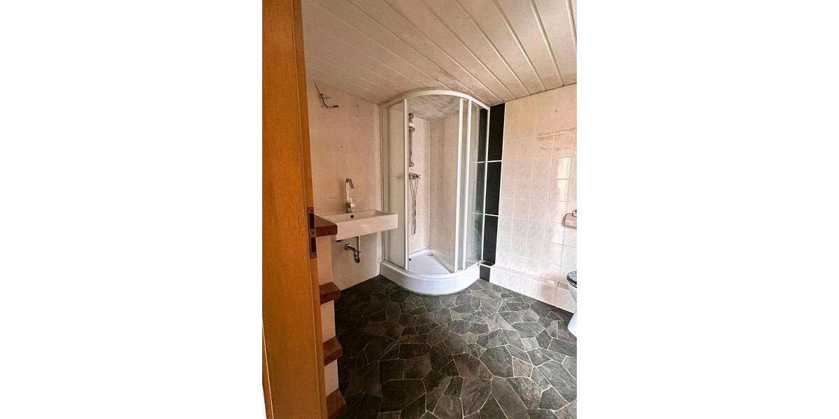 Einfamilienhaus Kirchhain - 6 Zimmer, 130 m&sup2;, 156.000&euro; | Angebot:26240599